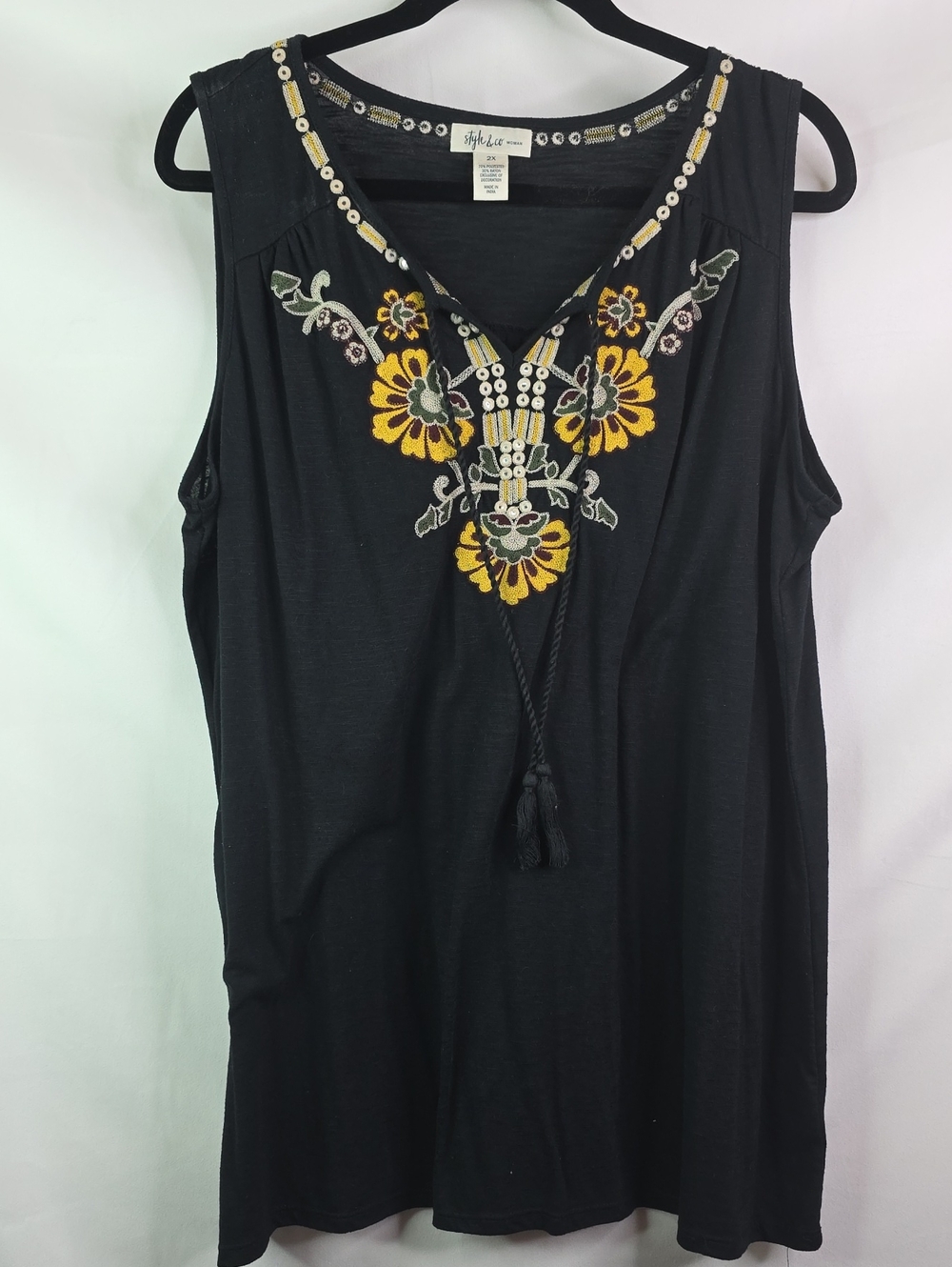 Style & Co Plus Size 2x Black Sleeveless Yellow Floral Embroidery Top
